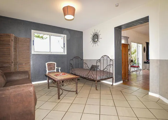 Dom wakacyjny Gorgeous In Figari (Corsica)