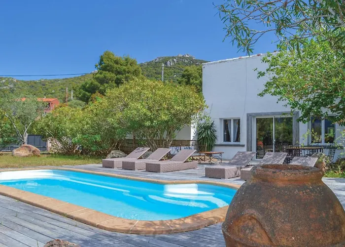 Gorgeous In * Figari (Corsica)